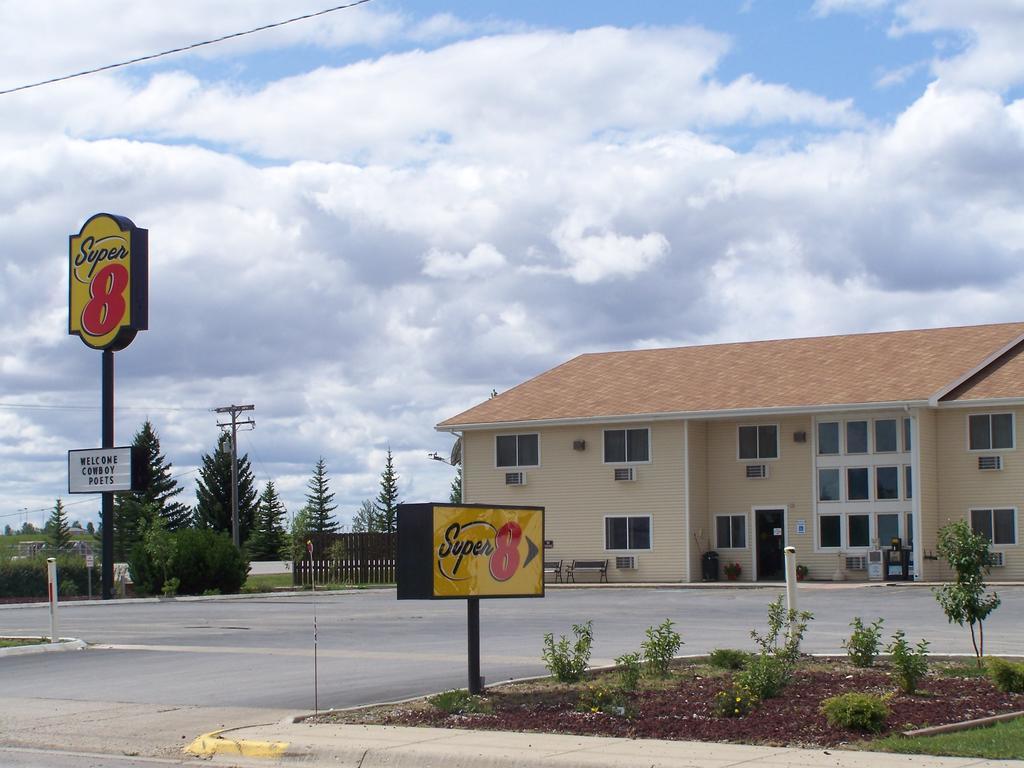 Отель Super 8 By Wyndham Lewistown Экстерьер фото