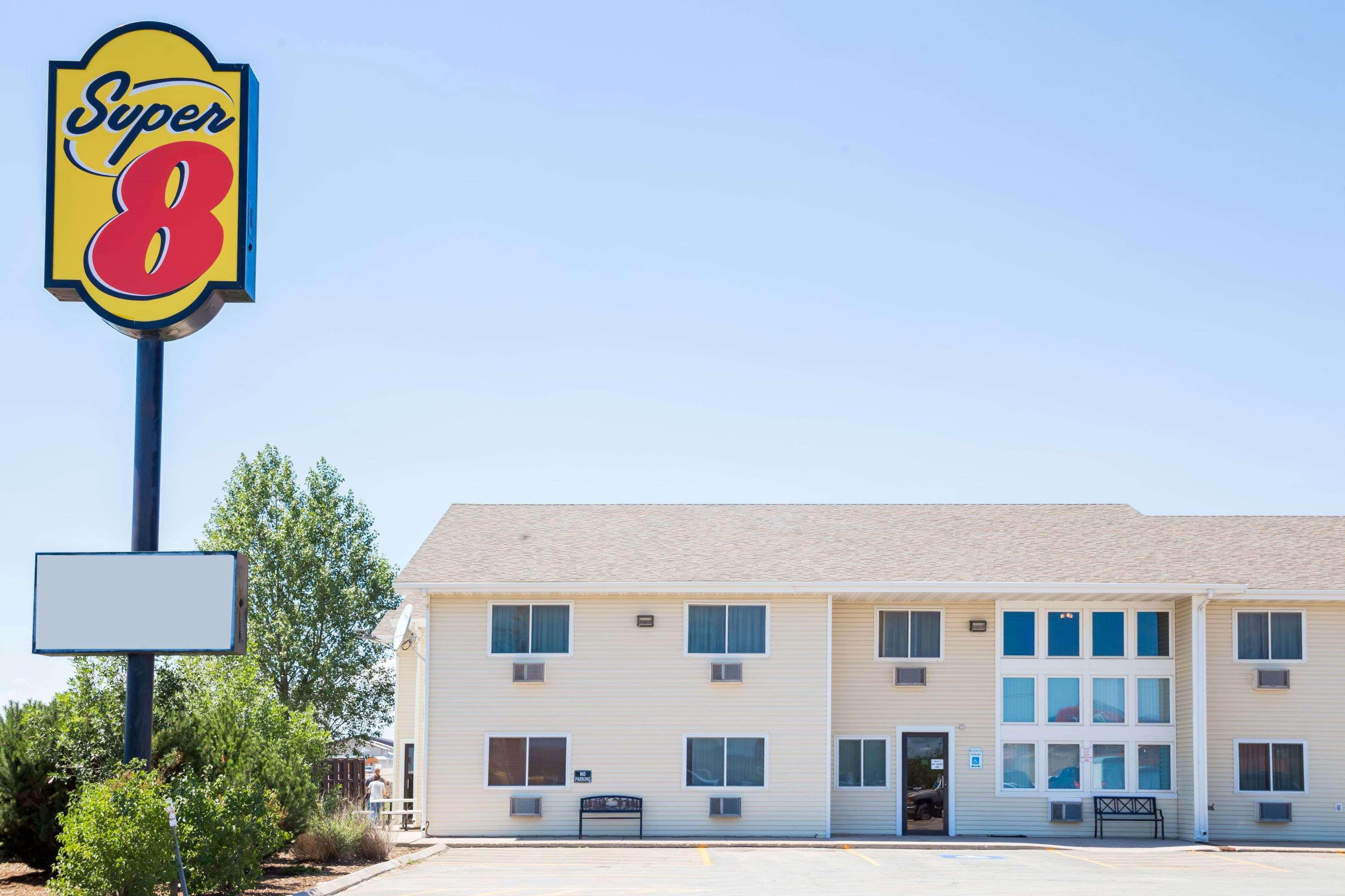 Отель Super 8 By Wyndham Lewistown Экстерьер фото